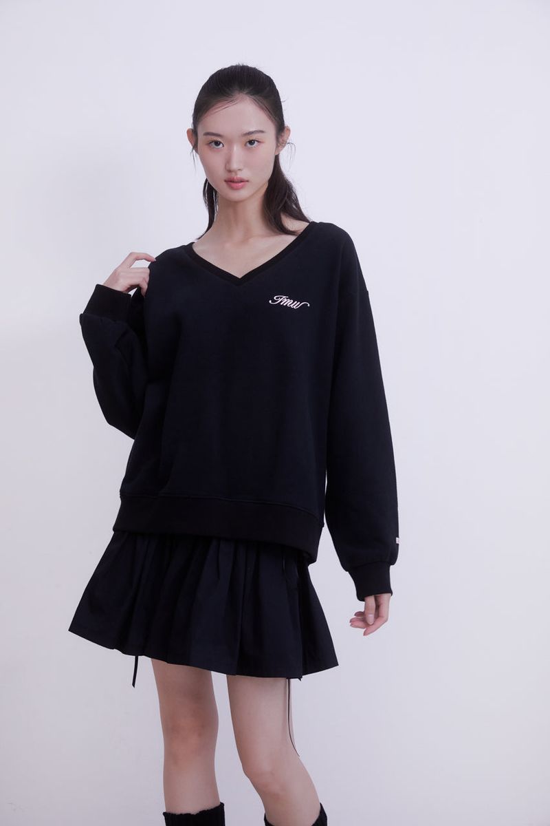 Lettering Deep V-Neck Sweatshirt (BLACK)