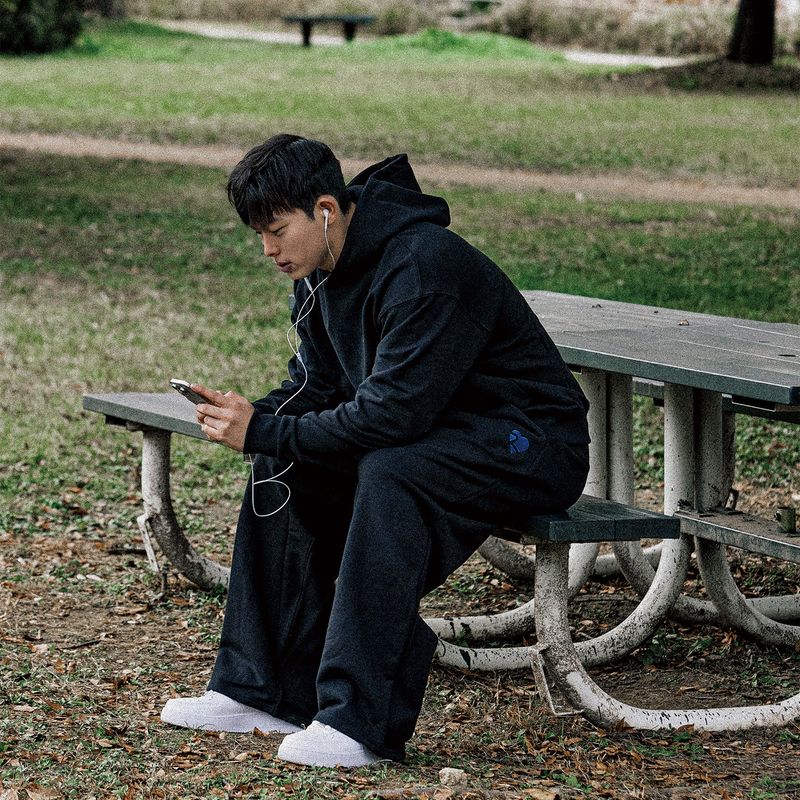 MVR HEART LOGO WIDE SWEAT PANTS BLACK