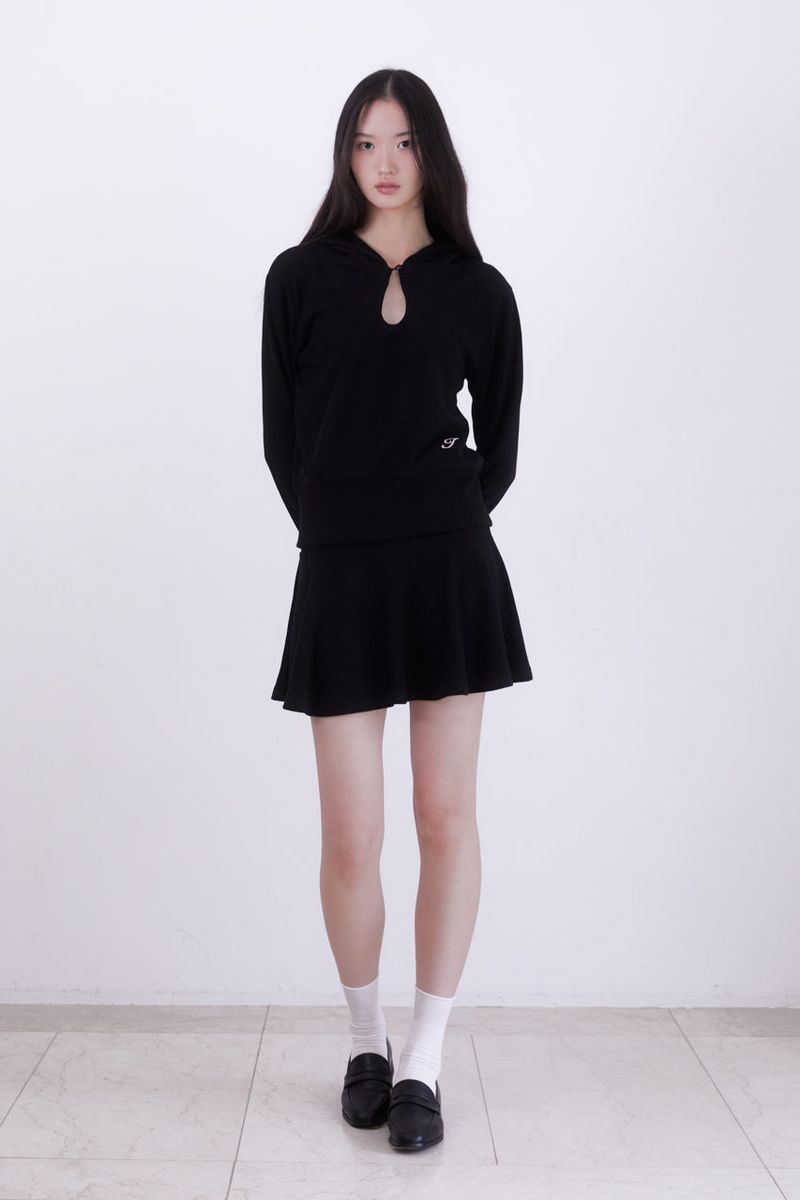 Classic Cut-out Crop Hood Top (BLACK)