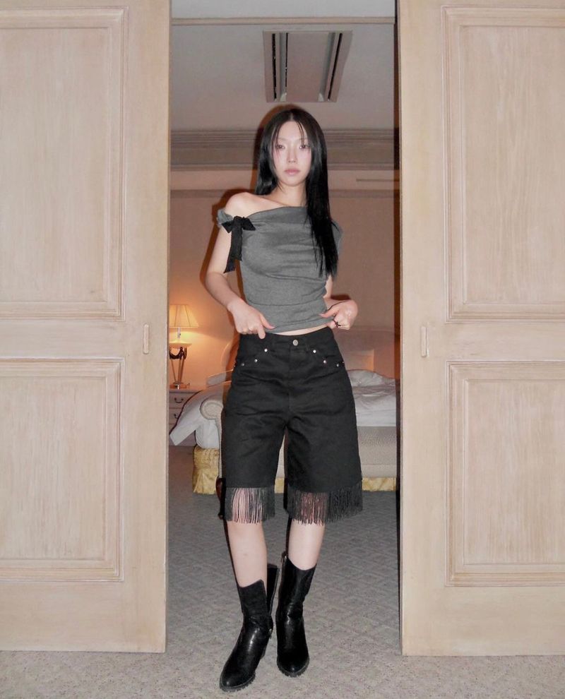 DRAPED TWIST RIBBON T-SHIRT (CHARCOAL)