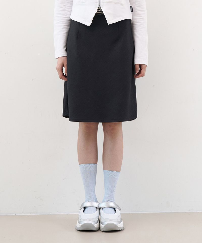 ZIZEMUSEUM(ジゼミュージアム)の「MONOCHROME CASUAL MIDI SKIRT (BLACK)(Skirts)」