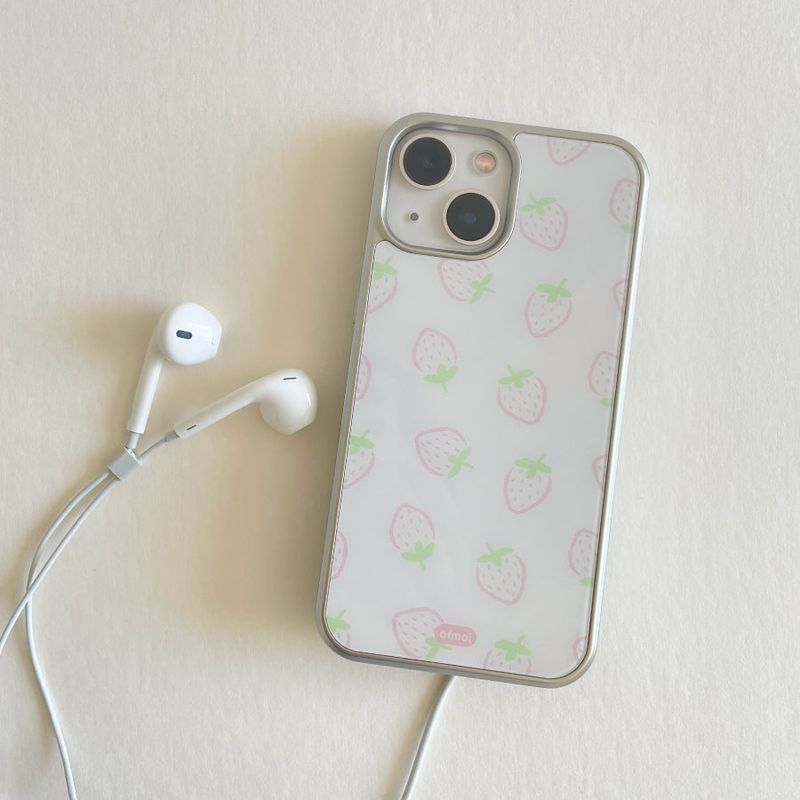 ofmoi（オブモイ）の「milky berry silver glossy glass phone case（Smartphone Accessories）」