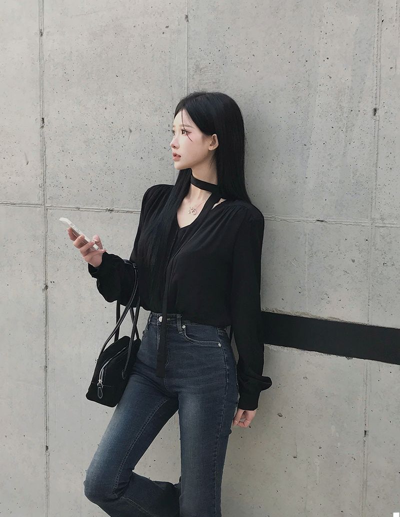 [Bellide made] Denzel silk V-neck blouse with tie