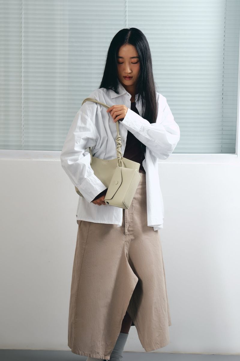 Dahlia Shoulder Bag in Green