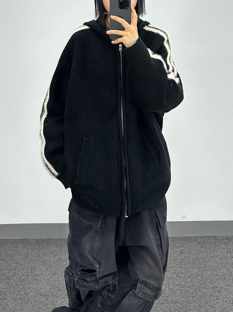 hairy line knit zip-up