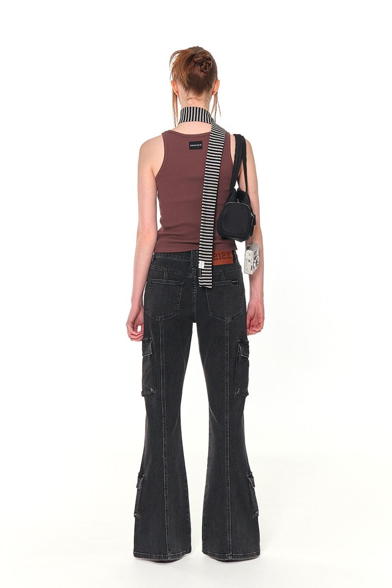 ZIZE SLEEVELESS (BROWN)