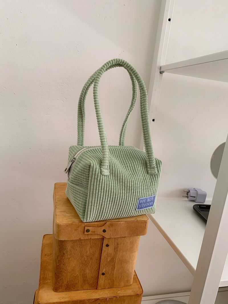 Handy pouch (corduroy avocado)