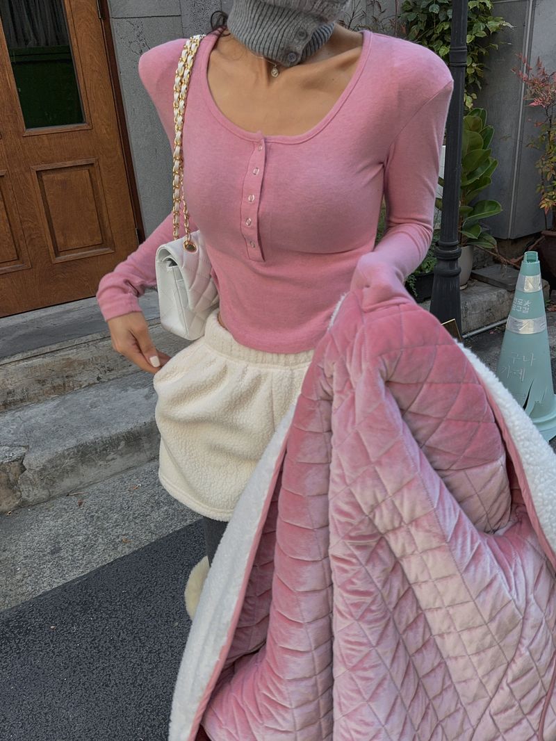 long-sleeved shirt with a U-neck