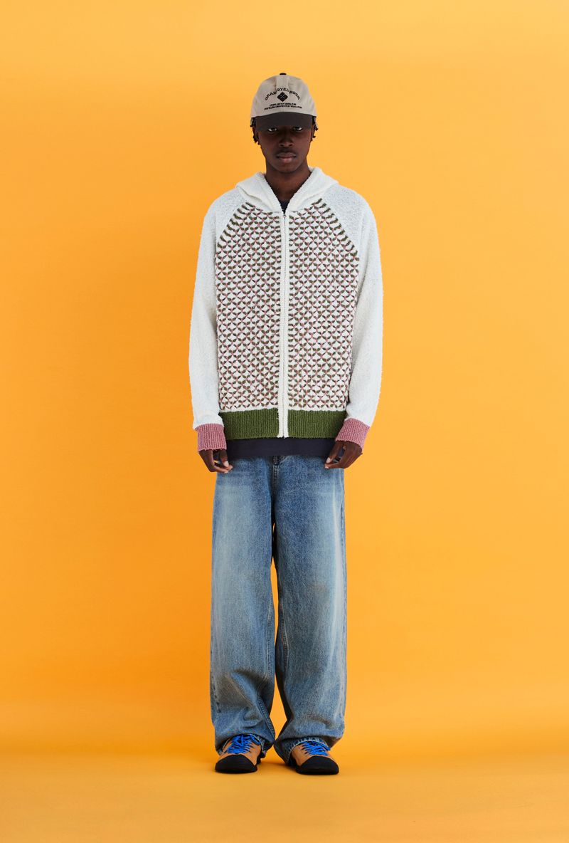 EMBOSSING CLOVER KNIT ZIP-UP HOODIE / IVORY