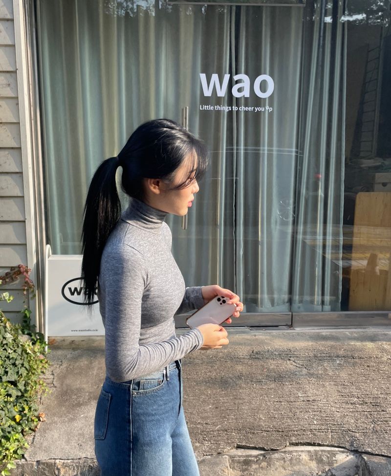 Daytime turtleneck t-shirt