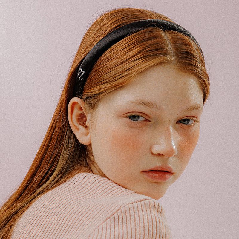 SLIM STONE SATIN HAIR BAND (BLACK)