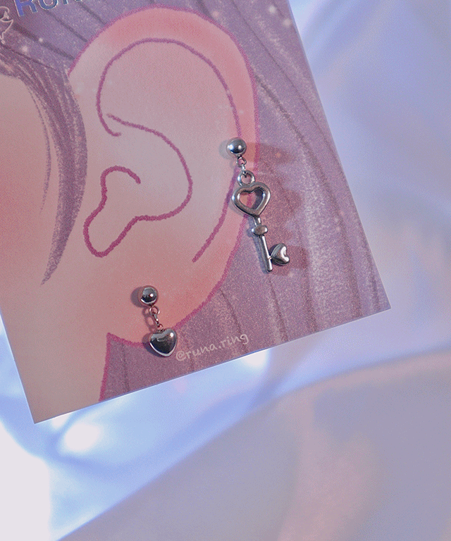 RUNARING（ルナリング）の「ハートキーピアス（アクセサリー）」