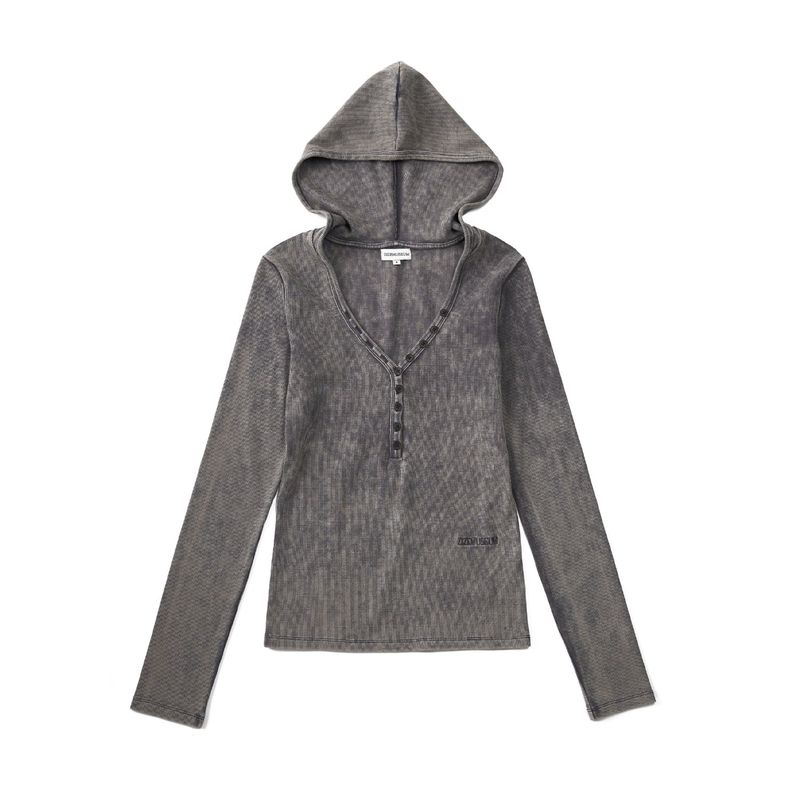 ZIZEMUSEUM（ジゼミュージアム）の「V NECK BUTTON HOODIE (STONE BROWN)（Tops）」