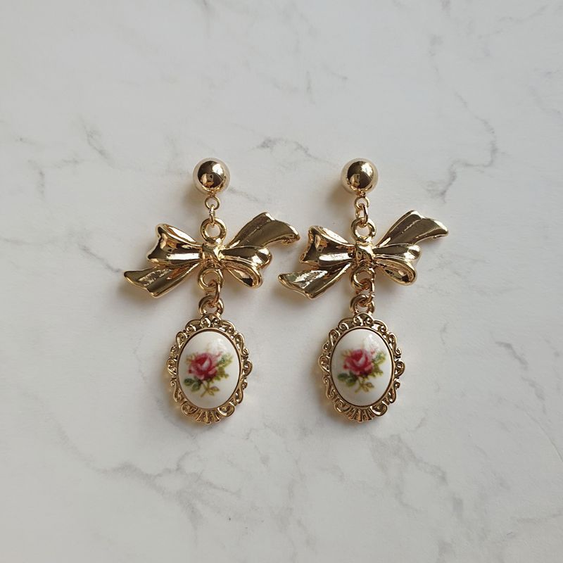 [IU Earring] Mary Earring - Vintage Rose Version