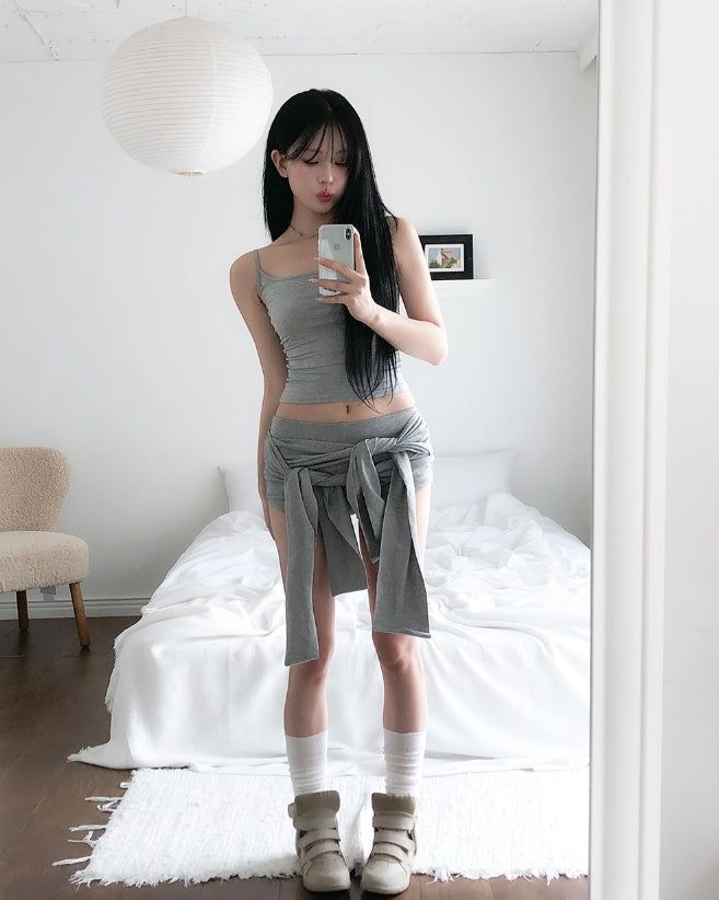 ヒエ ダブルノット ショーツ