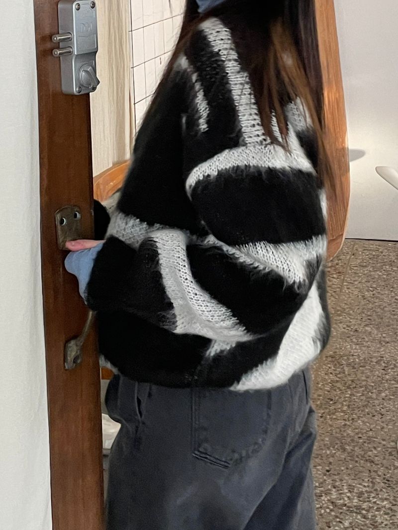 Printing wave mohair knit