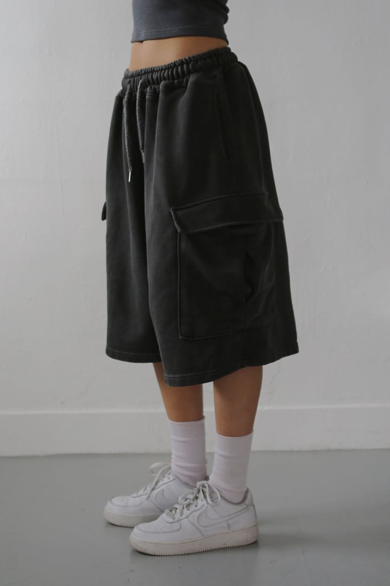 ASH PIGMENT BERMUDA PANTS