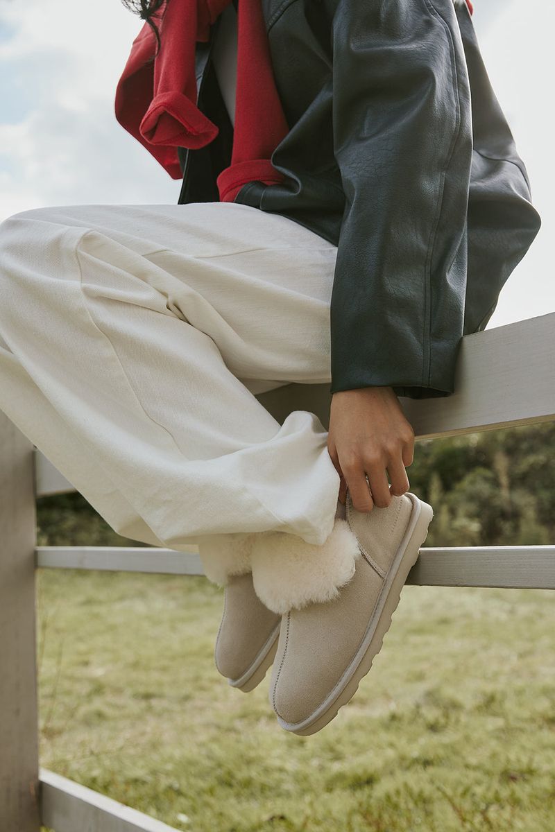 Toasty Fur Shoes - Beige