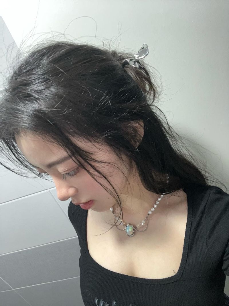 [IVE Gaeul] Silver geometry ornamental hairpin