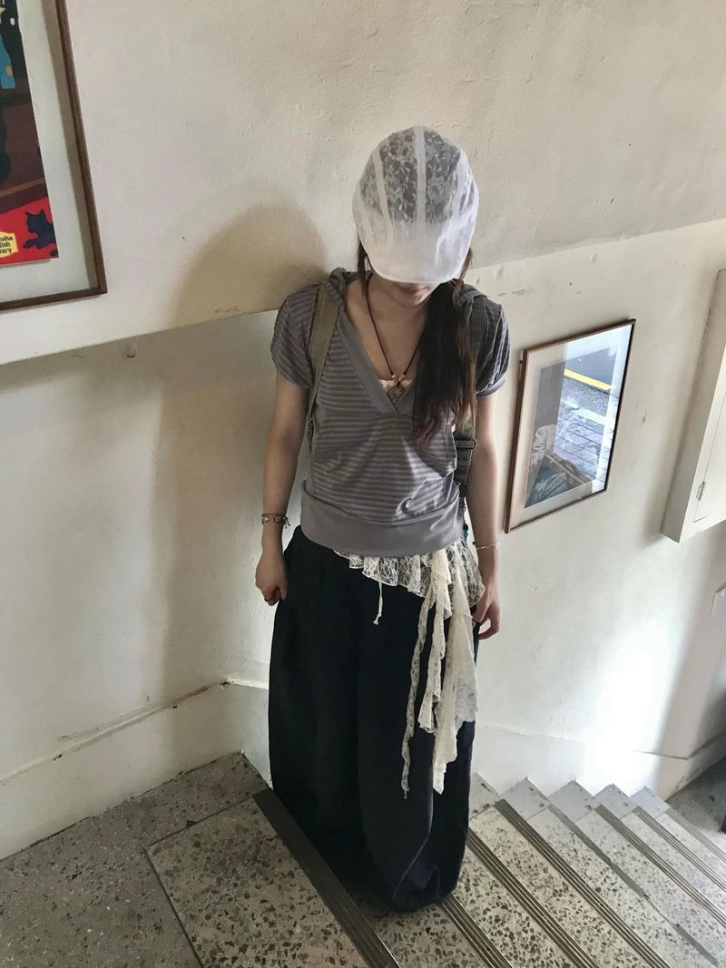 nunae layered lace sleeve