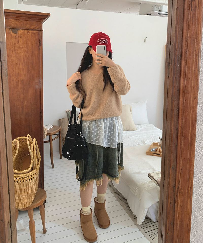 Soft Angora V-neck knitwear