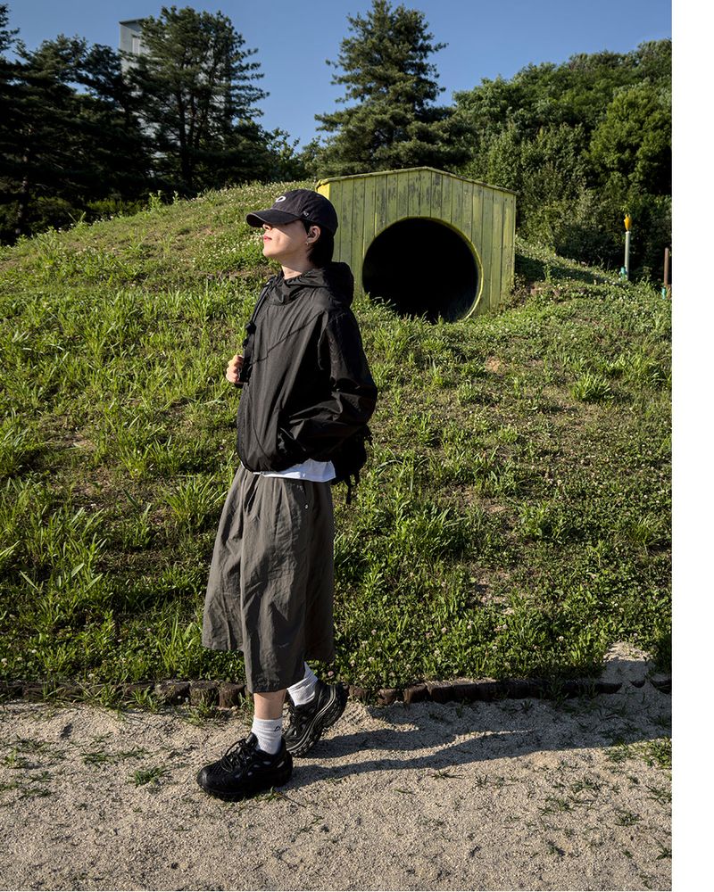 Aeric Diagonal Lightweight Windbreaker