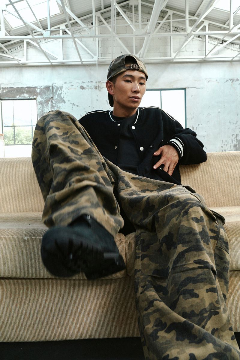LINE STUD BASEBALL JACKET - BLACK