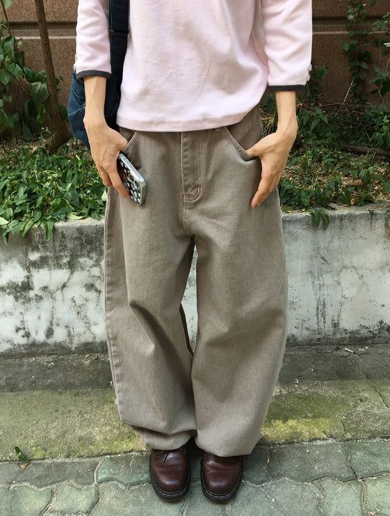 Gamma Stitch Point Balloon Wide Pants
