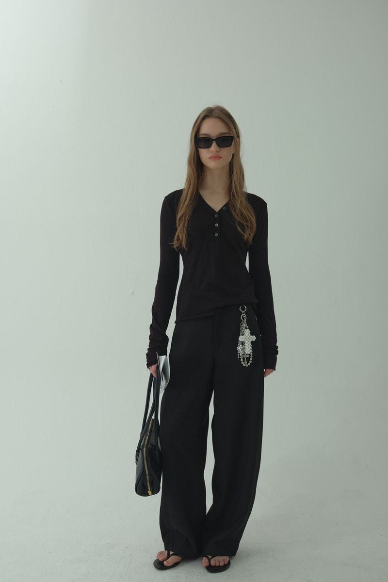 V-BUTTON KNIT LONG SLEEVE_BLACK