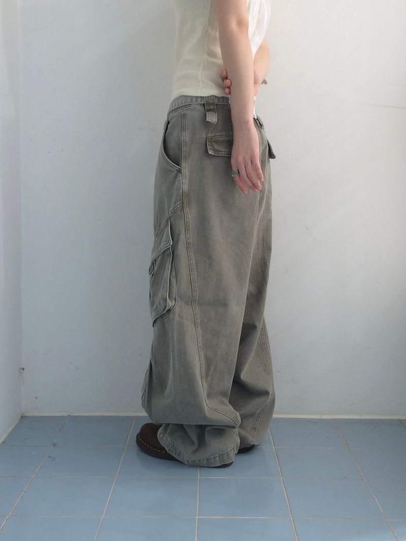 Pocket cargo strap pants