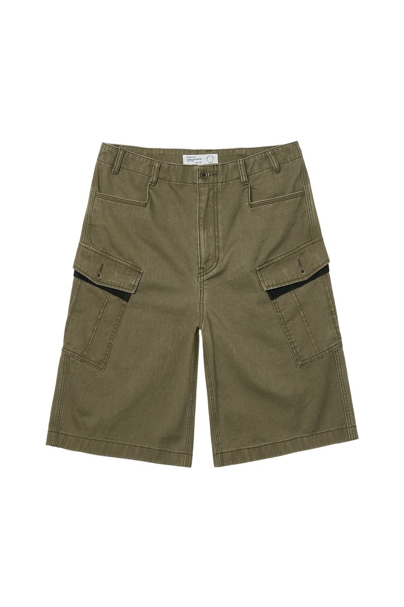 CHOWOO（チョウ）の「Monkey Pockets Cargo Shorts (Washed Khaki)（Pants）」
