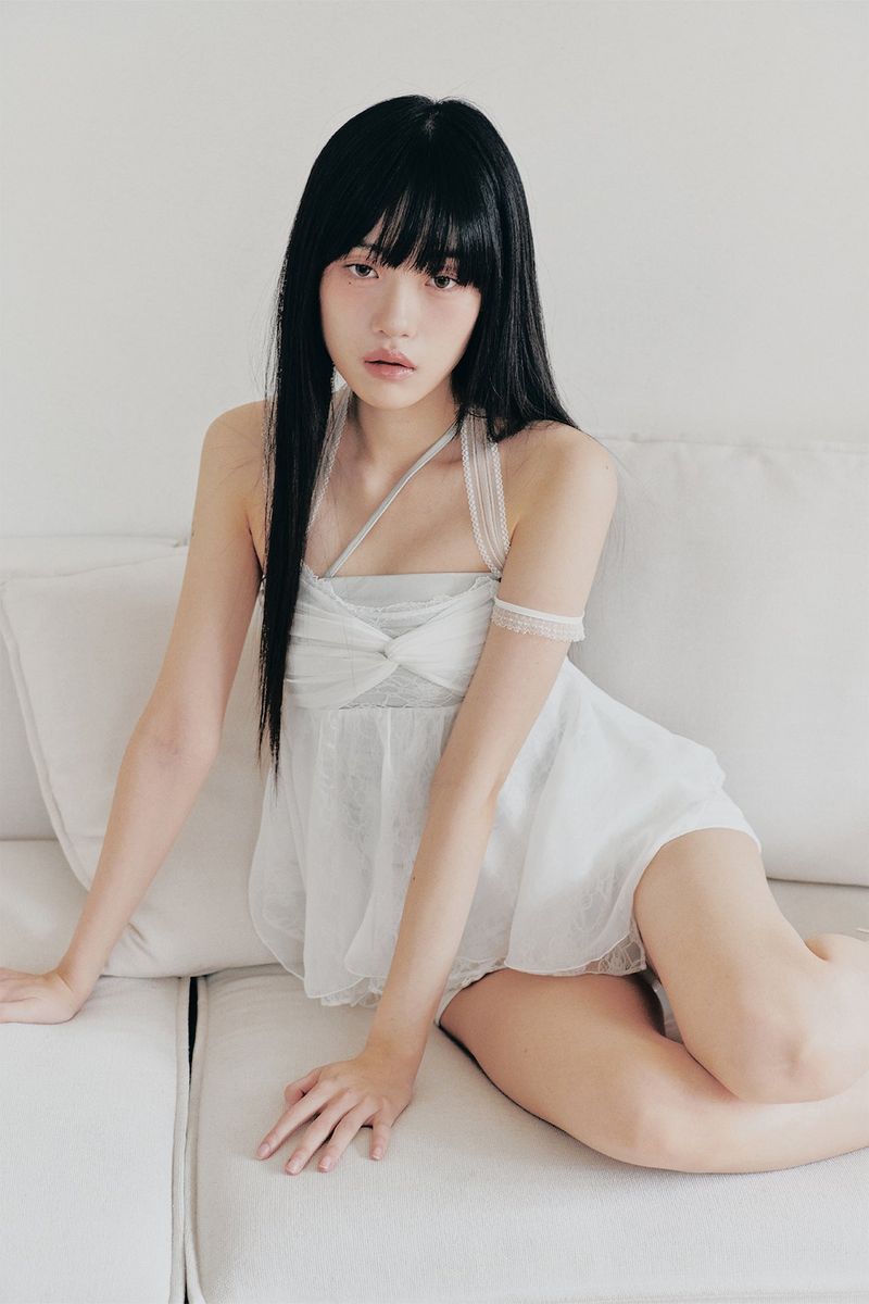 ROSE SHIRRING TOP white