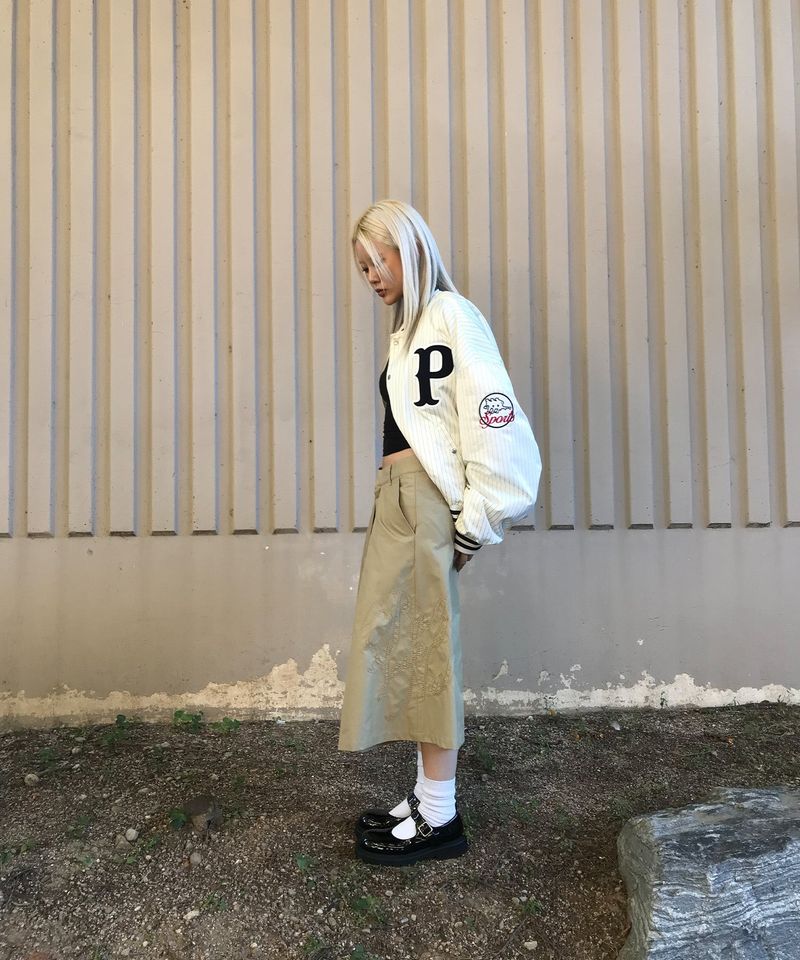 PLEATED BERMUDA SHORTS - BEIGE