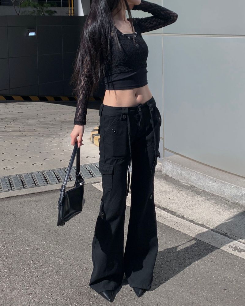 Deep cargo boots cut pants