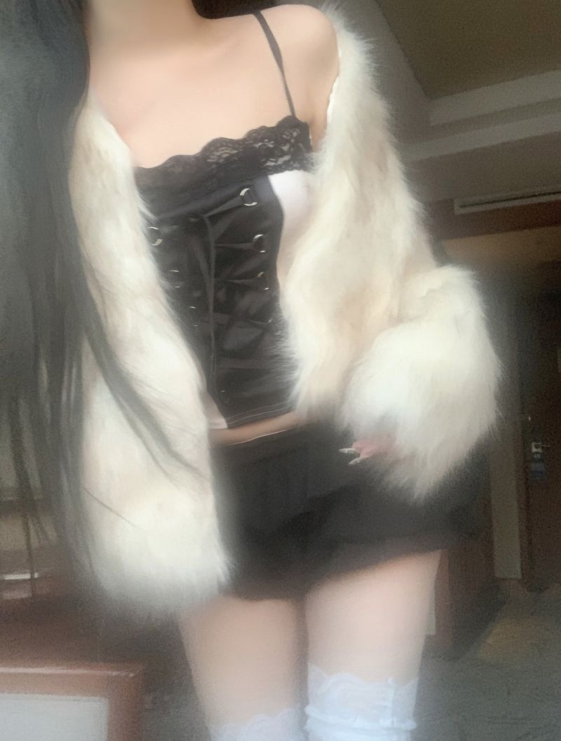 Rokina Eco Fur Jacket (White)