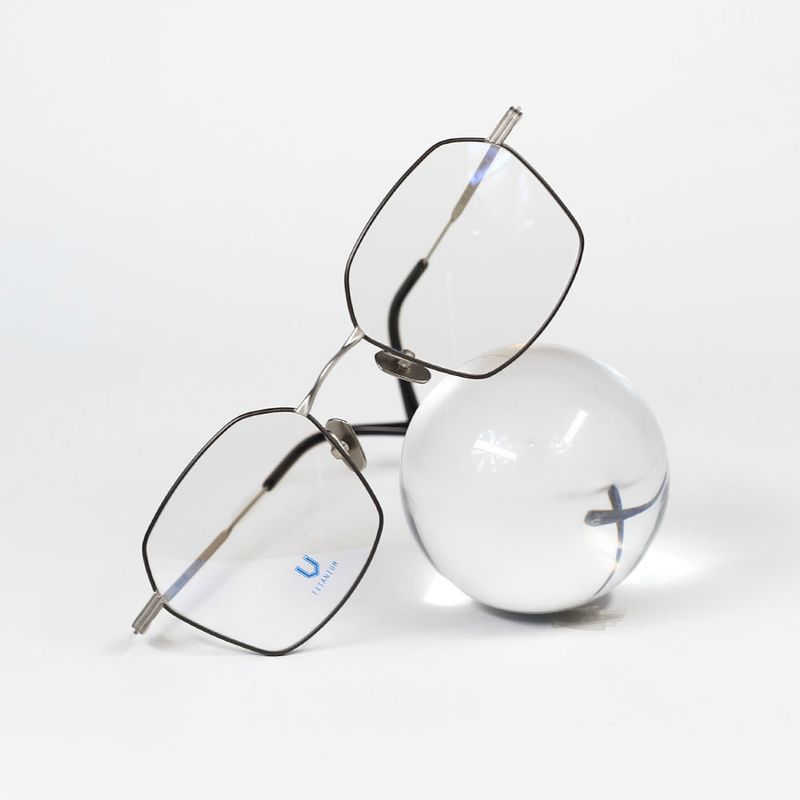 Knouun Square titanium glasses CODE. 101. B Sizzy Silver