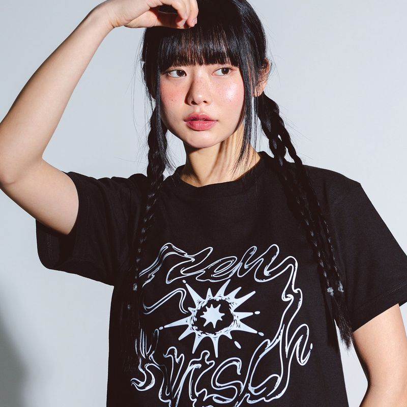 FLUID NEW KITSCH GRAPHIC SHORT SLEEVE (BLACK)
