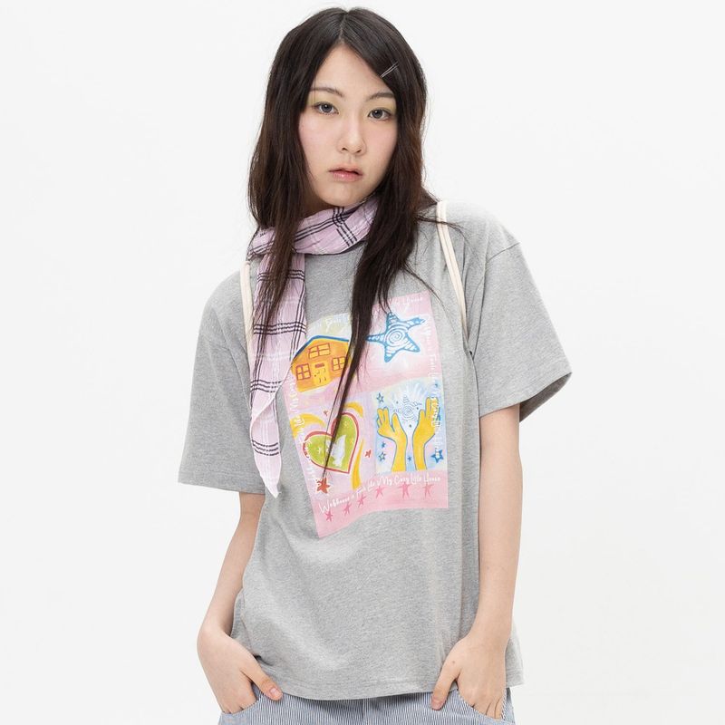 WEBHOUSE（ウェブハウス）の「Twister Storybook Tee - Grey（Tops）」