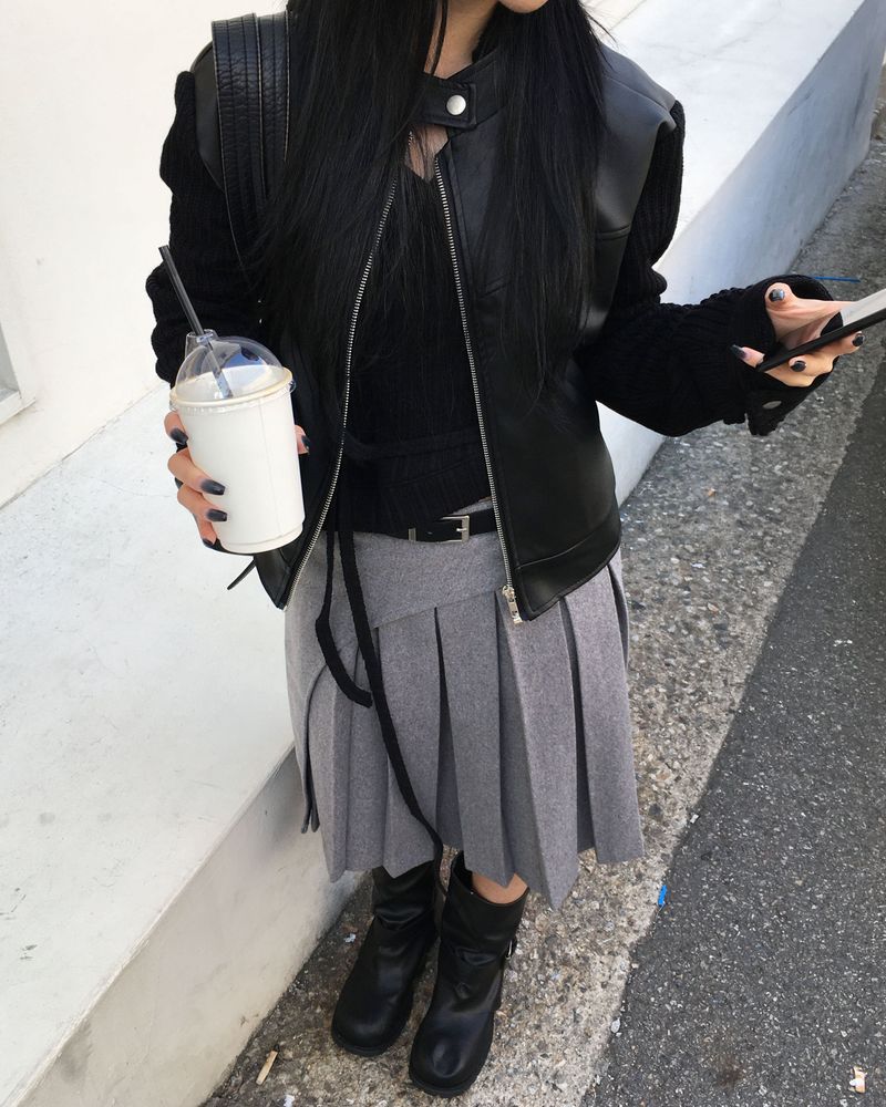 Belt pleated long skirt