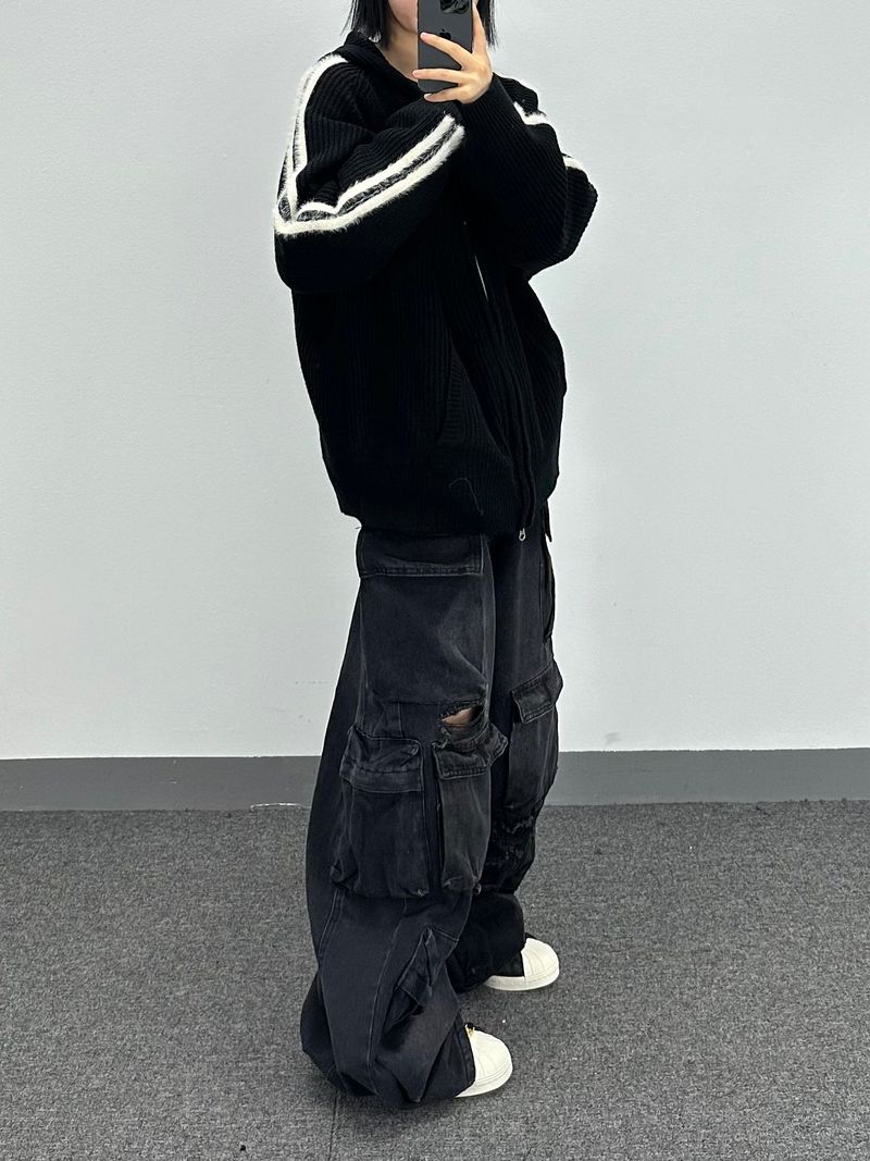 hairy line knit zip-up