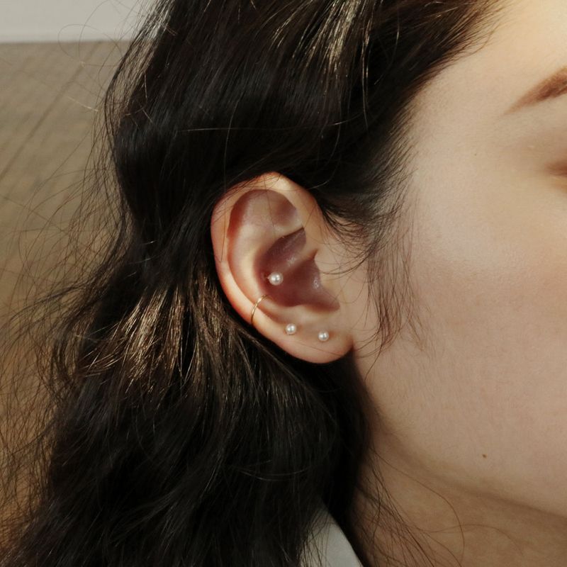 14K Gold Swarovski Pearl Earring (4mm + 14k gold clutch)