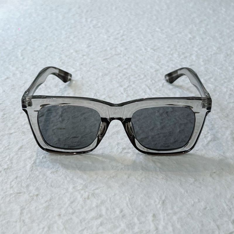 Bold Frame Sunglasses