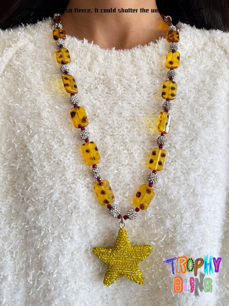TROPHY BLING（トロフィー・ブリング）の「スパークリングスターネックレス（アクセサリー）」