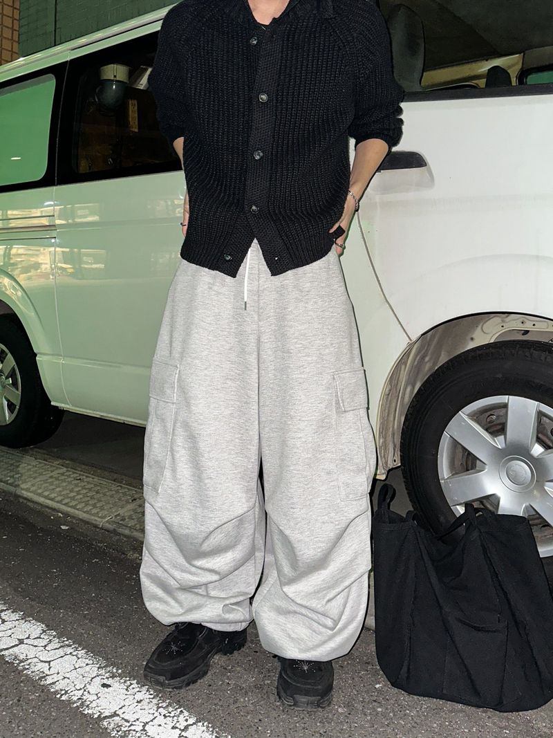 WHAT A LOOK（ワット ア ルック）の「Seven Parachute Cargo Sweatpants（Pants）」