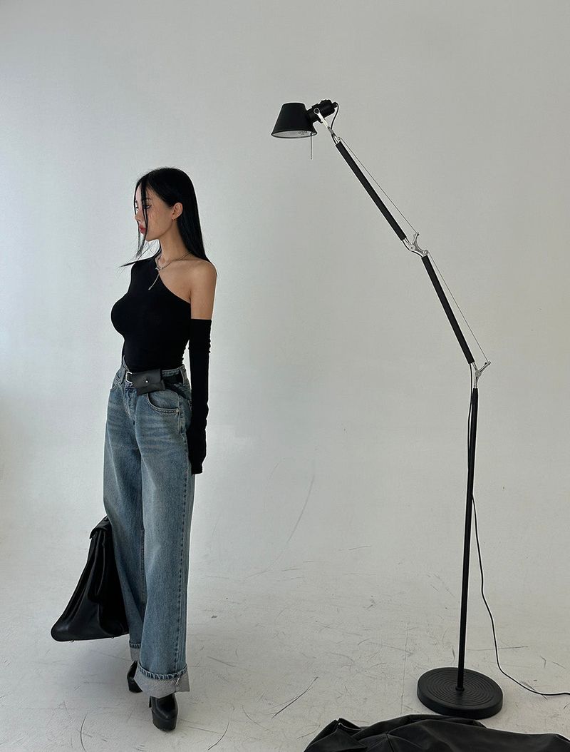 Unbalanced Off-Shoulder Warmer SET T-Shirt