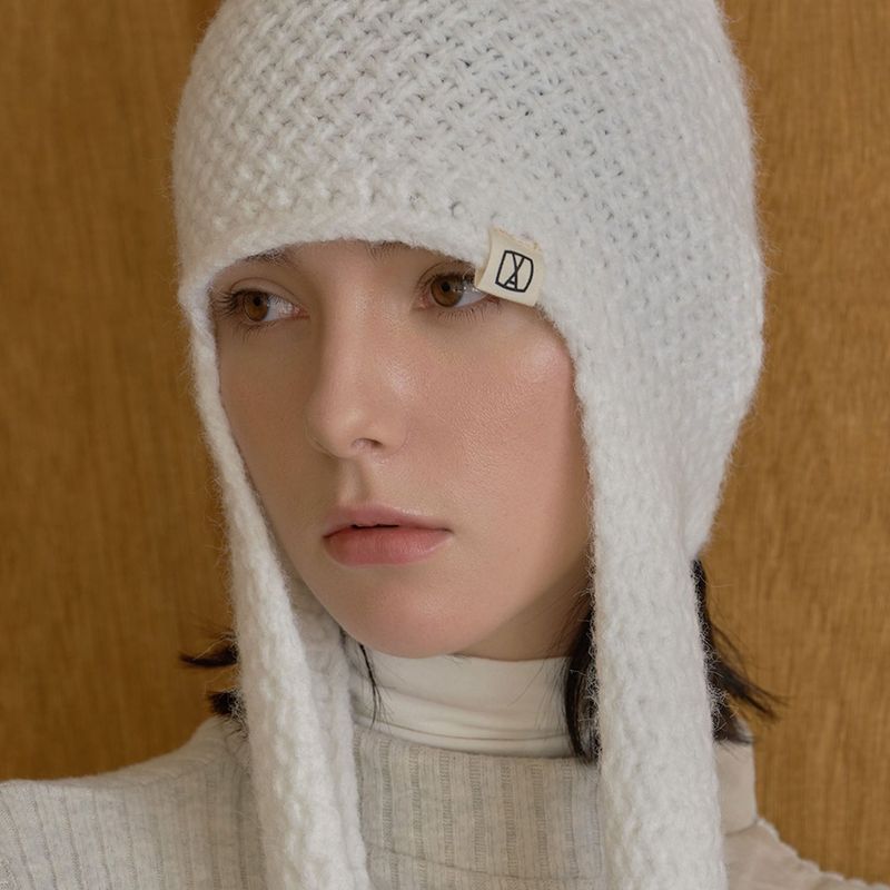 VA Square Label Knit muffler beanie / Ivory