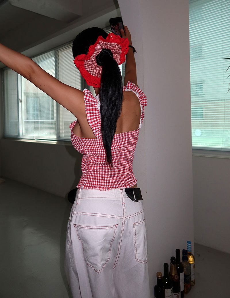 Check lace smoke banding blouse