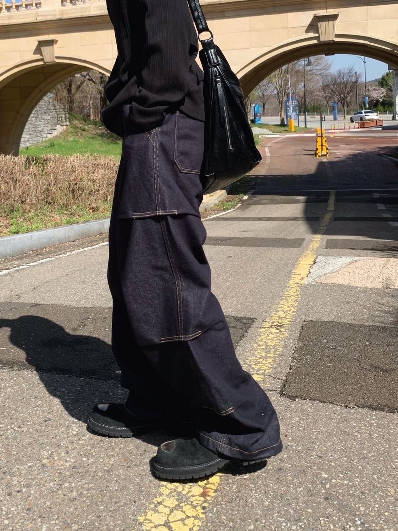 DISCERNMENT(ディサーンメント)の「Seti Pintuck Non-Fade Denim Pants(Pants)」