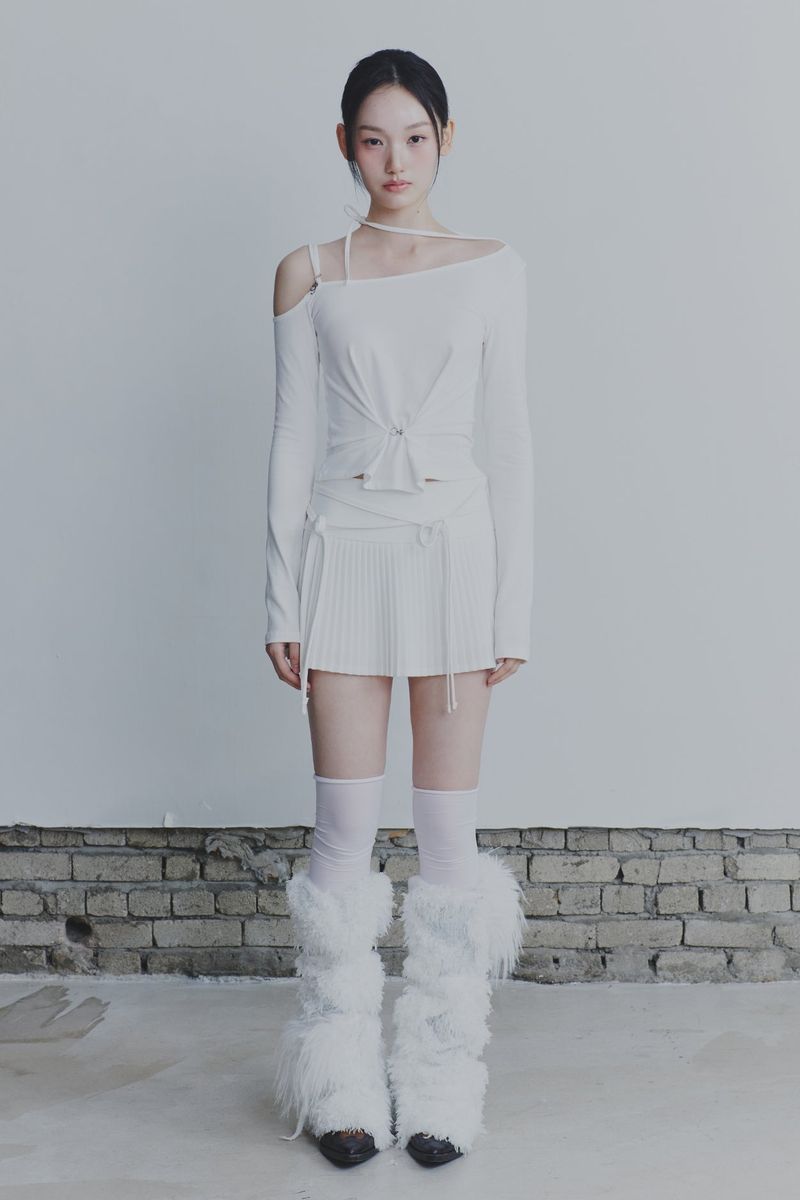 PAIN OR PLEASURE（ペインオアプレジャー）の「RUBY HOOK LONG SLEEVE white（Tops）」