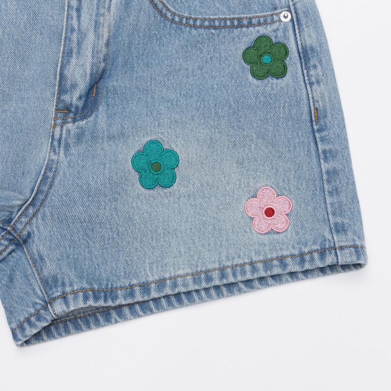 FLOWER EMBROIDERY LIGHT BLUE DENIM SHORTS code 18201